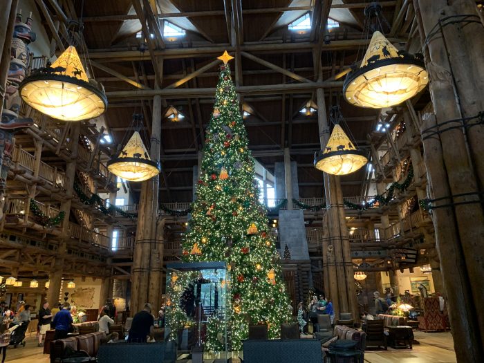 PHOTOS: Massive Six-Story Christmas Tree & Other Decor Returns to Disney's  Wilderness Lodge - WDW News Today