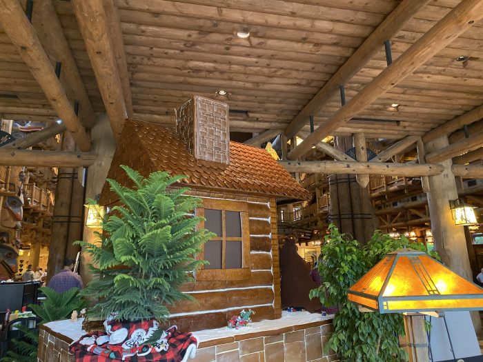 Christmas Gingerbread House at Wilderness Lodge - Disney Tourist Blog