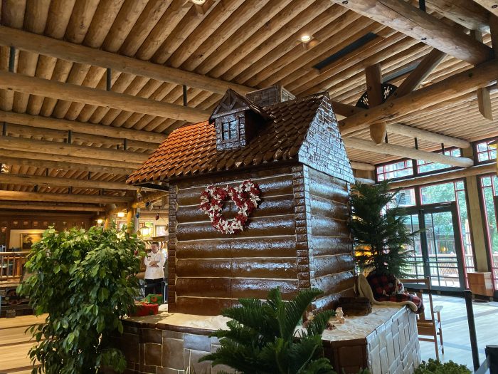 Christmas Gingerbread House at Wilderness Lodge - Disney Tourist Blog