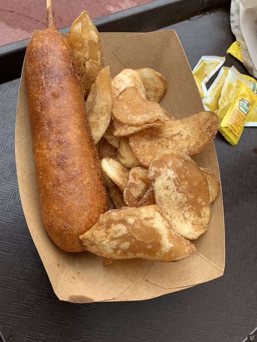 Review! We Tried the Cheetos Hot Dog in Magic Kingdom!