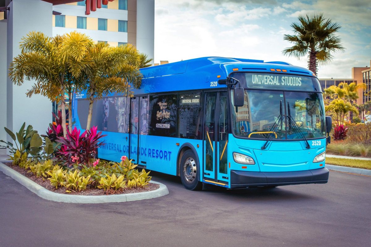 theme park bus stop walkway cabana bay universal orlando-2