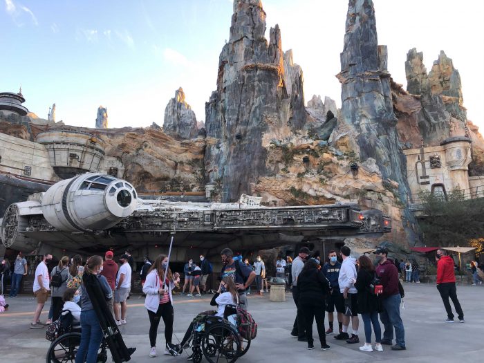 5 Reasons to Visit Star Wars: Galaxy's Edge at Night