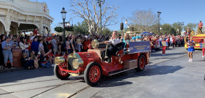 A Look Back at Last Year's Super Bowl Parade at WDW