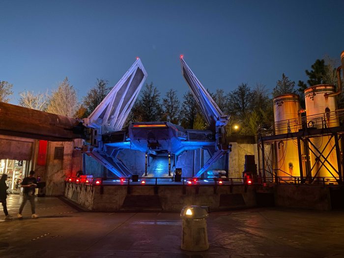 5 Reasons to Visit Star Wars: Galaxy's Edge at Night