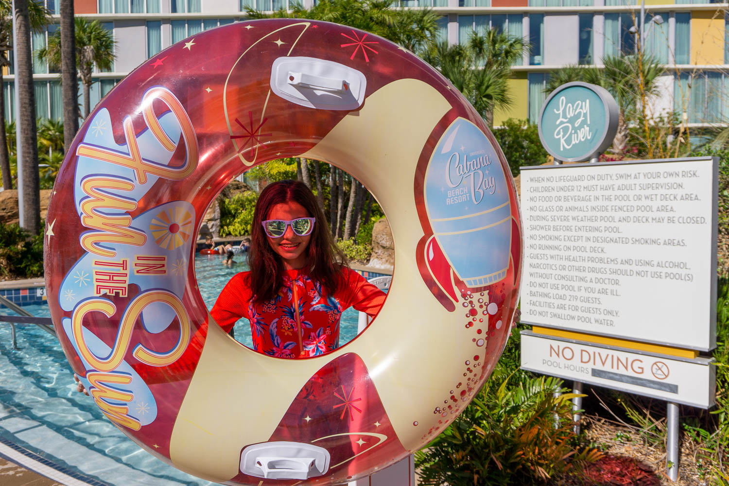 theme park bus stop walkway cabana bay universal orlando-2