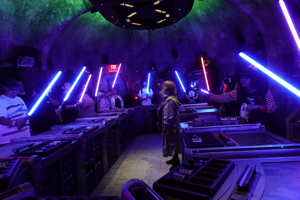 7 Tips for Your First Trip to Galaxy’s Edge Blog