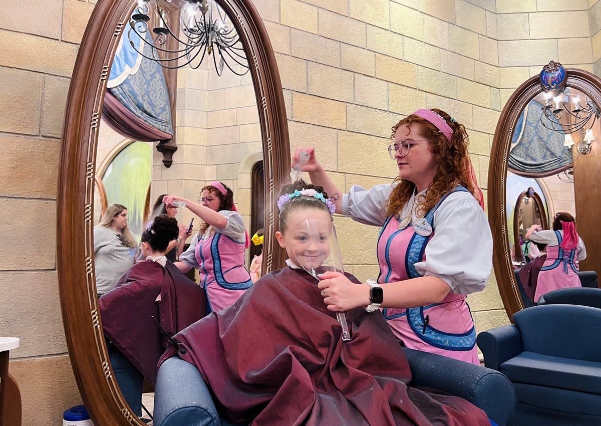 Disney World Offers Free Princess Makeovers to Adults