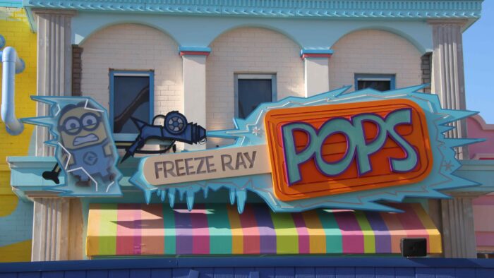 Universal Studios Despicable Me Freeze Ray Bubble Gun